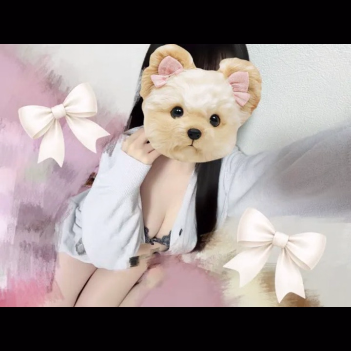 こんばんは、かぐらです🌙*ﾟ

本日20:00~26:00出勤です！

雨すごかったみたいですねᵕ̩̩_ᵕ
かぐらは最近寝不足で雷雨に気づかずでした…😅

今は全然台風って感じしないけど、今夜は大丈夫なのかなー？
遊びに来てくれるお兄様、気をつけて来てくださいね‪^ ̳. ̫ . ̳^ಣ‬

お兄様に会えるのをとっても楽しみにしてます🐶ฅ🐾