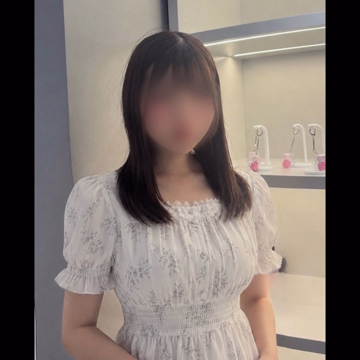 たまには日常の写真

普段の服装とかこんな感じです
清楚なワンピースが好き✨

夕方からの16時から23時までの出勤です
ぜひ熱い時間をすごしましょう🩷🩷
