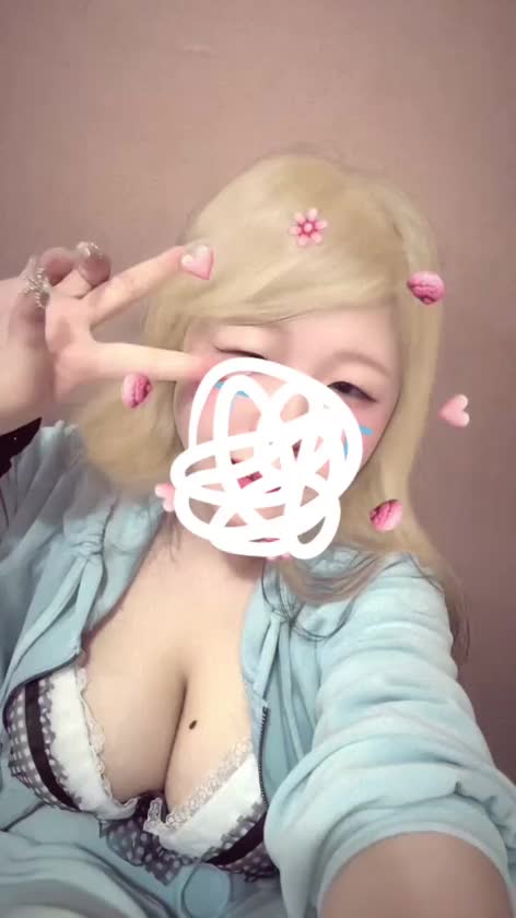 ぎゃう
金髪似合うかな‎𖤐 ̖́-‬