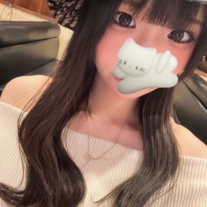 本日5⃣日目！
かれん出勤しました！

いよいよ週末♫
かれんの出勤残り3⃣日間ですㅠ  ̫ ㅠ

毎日忙しくさせていただけて
ほんとに感謝〜𝑩𝑰𝑮 𝑳𝑶𝑽𝑬______

次回出勤全くの未定ですので
お時間合う方はぜひこの3⃣日間のうちに
遊びに来てくれたら嬉しいです՞ɞ̴̶̷̥ ٜ ɞ̴̶̷̥՞꒱♡


差し入れ
アイコスのテリアオアシスパール
使い捨てのホットアイマスク
三次元マスクの小さめサイズ
が嬉しいですᐢ ̳ᴗ  ̫ ᴗ ̳ᐢ♡




🤍かれん🤍
X♡nknchan_