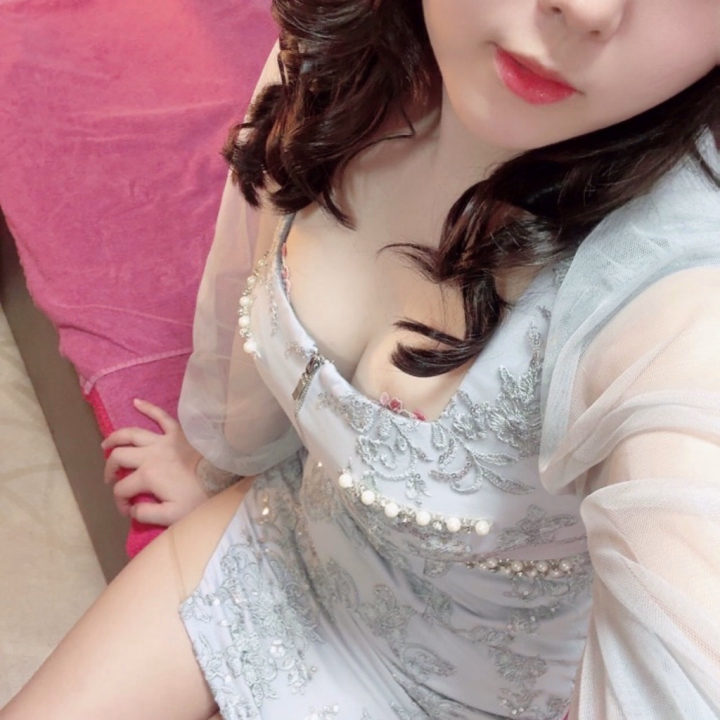おはようございます☀️
昨日も予約沢山で嬉しかったです🥰会いに来てくれたお兄さんありがとうございます❣️

今日も7時から出勤します💕
いっぱい楽しみたいな💗