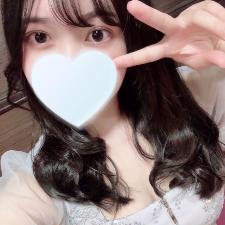 昨日はありがとうございました❣️

今日で2日目の出勤です💕

まだ緊張していますが一緒に楽しい時間を過ごしたいな💗