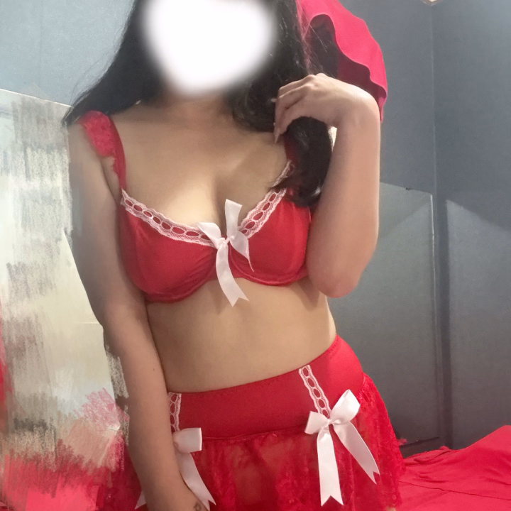 みむです❣️

緊張してるけど
優しくしてくれるお兄さんに
会えたら嬉しいなあ😚💗

いっぱい甘えさせてくれる人いるかな…？🥺💓

初めての日に
会いに来てくれたらすごく嬉しいです🫶