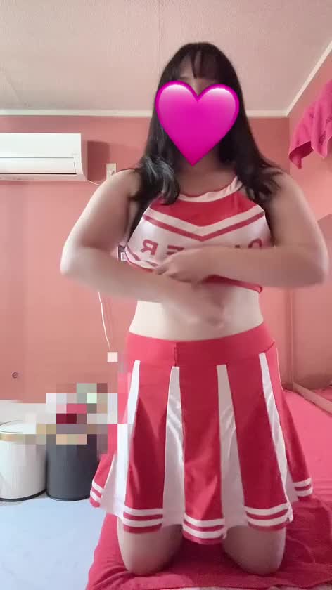 みむです❣️

みむの●●や会う方々に驚かれる
唾液たっぷりフェ●♡
堪能してほしいです💗
人よりも唾液量多いからびっくりしないでね🤭