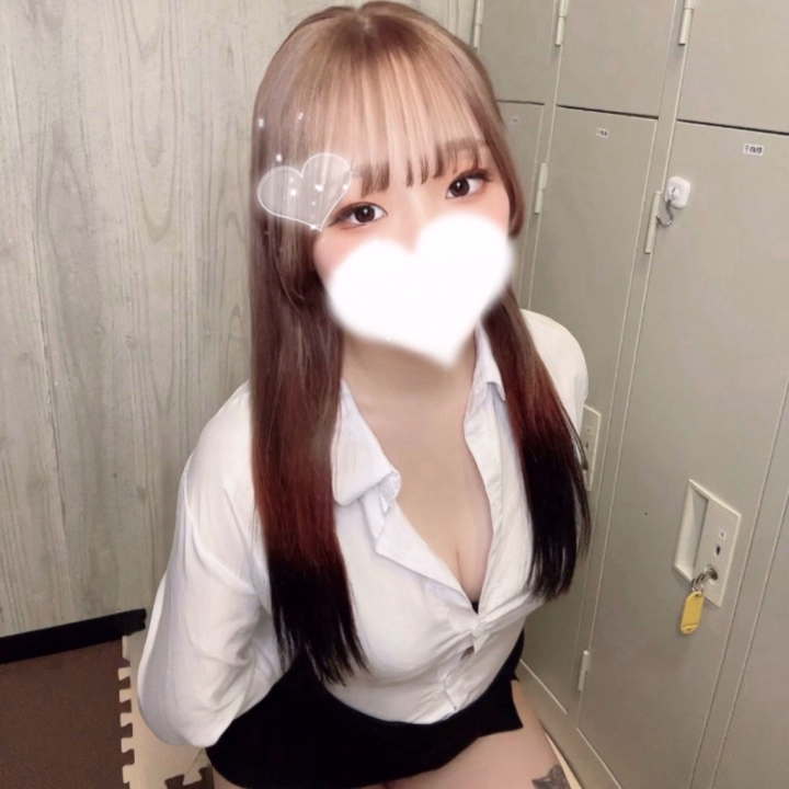 姫フォト10日目!この投稿からのフォローやプレゼントで応援してくださいナ🐼
22~いてました🫶🏻
お誘い頂いたお兄さん達ありがとう🐰
明日10~22います🙋♀️
