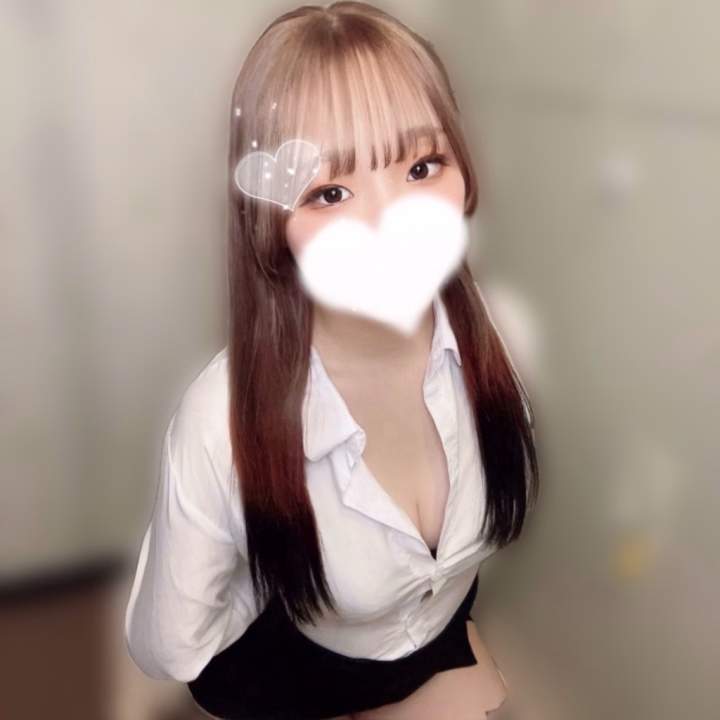 既に金髪懐かしい🌀🌀
じつは今日三宮🚃ｲﾏｽ
来週は9/1~3→15~ﾗｽﾄ、9/4→12~20
です(  . .)"
旅行行くので9/5~9/8お休み(-_-)zzz