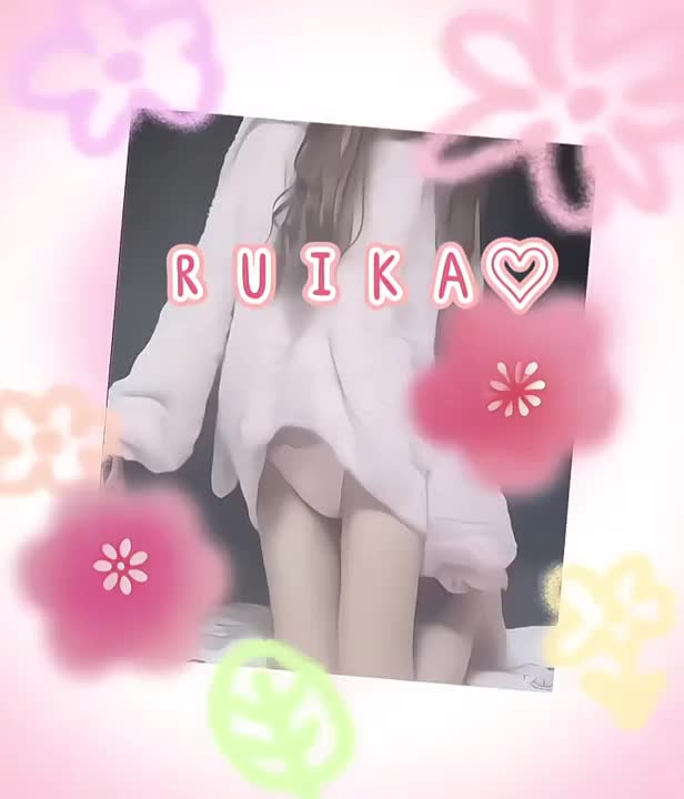 いいね連打＆フォロー🎁
お願いします♡
まったり夜のエチエチ姿
いっぱいみてね♡
応援よろしくお願いします♡