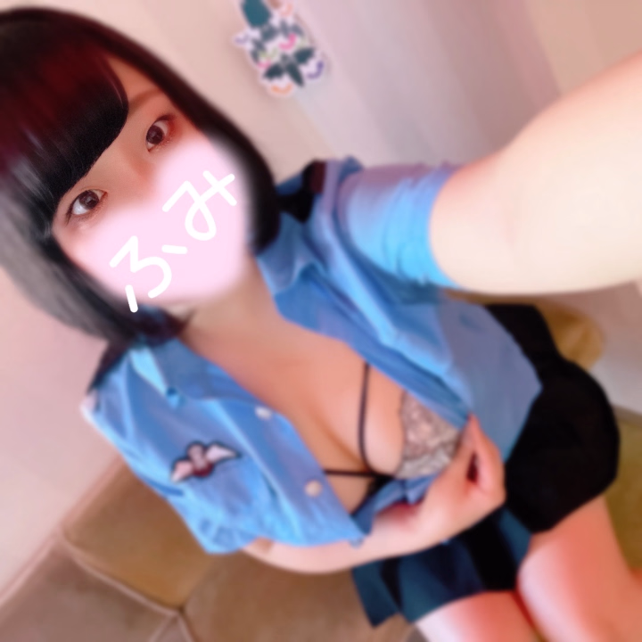 ハロウィンコスプレはポリスです👮🏻
ちょっとおっ♡いパツパツか…？？

本日、21時までお待ちしております♡
ご予約はこちらから···▸﻿072-228-7333

 ポリスと遊べるのは今日と29日と31日だけ！
まだ10月遊びに来れてないお兄さんは
早く遊びに来てください(՞˶ᵒ̴̶̷᷄꒳ᵒ̴̶̷᷅ ˶՞)♡♡
