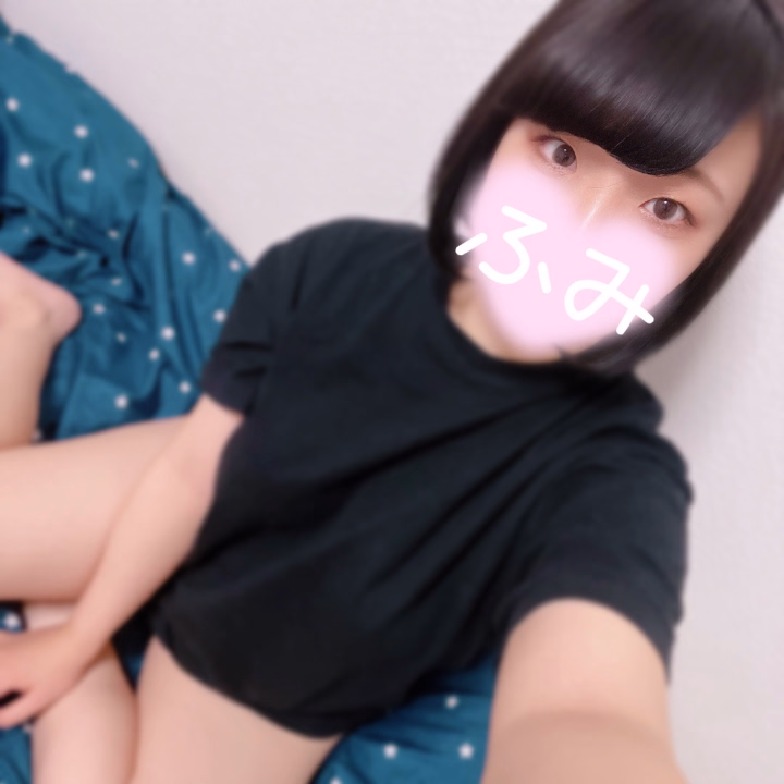 明日、12時～21時までお待ちしております♡
グリーン車のご予約はこちらから···▸﻿072-228-7333

ふみ限定個人イベントでお得に遊べるので
ふみと遊んだことないお兄さんは是非使ってね😘

ふみのハロウィンコスプレが見れるのは
27日・29日・31日の3日間だけ(੭ु´ ᐜ ` )੭ु🎃
