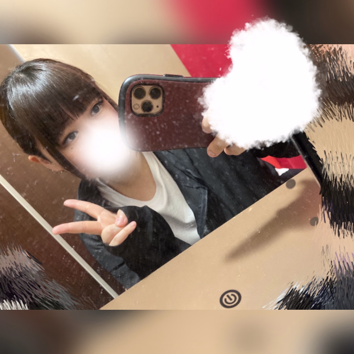 こんにちは👀

出勤しました(*  ˊ꒳ˋ*)

今日は21時までいます😌

日差しないけどじわじわとくる暑さ🫠

ご予約してくれた
初めましてのお兄さんありがとうෆ‪
もう少しで会えるのすごく楽しみ🥰

まだ空いてるので
えちえちしてくれるお兄さん
お誘いお待ちしてます🤭ෆ‪