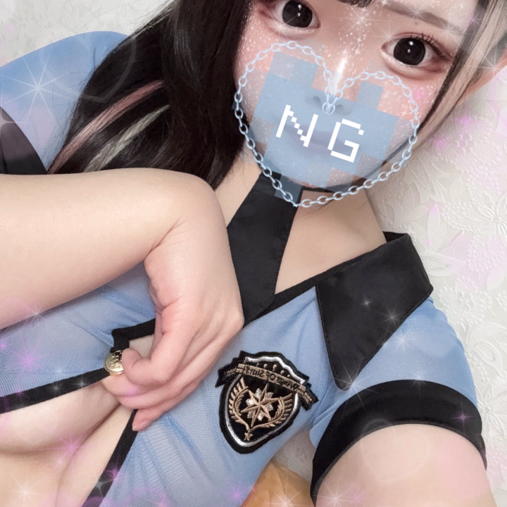 おっぱい警察通ります〜‼️

逮捕されたいドMホイホイだよー