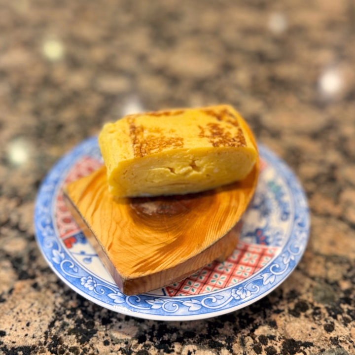 米子は３回目やけど
やっと北海道っていう回転寿司を食べに行った☺️🍣笑

写真はおにーさんがおすすめしてくれたたまご。🥚 美味しいから食べなね！って言ってくれたから食べたよー🥚

たらふく食べました😏🤍


♡もえ♡