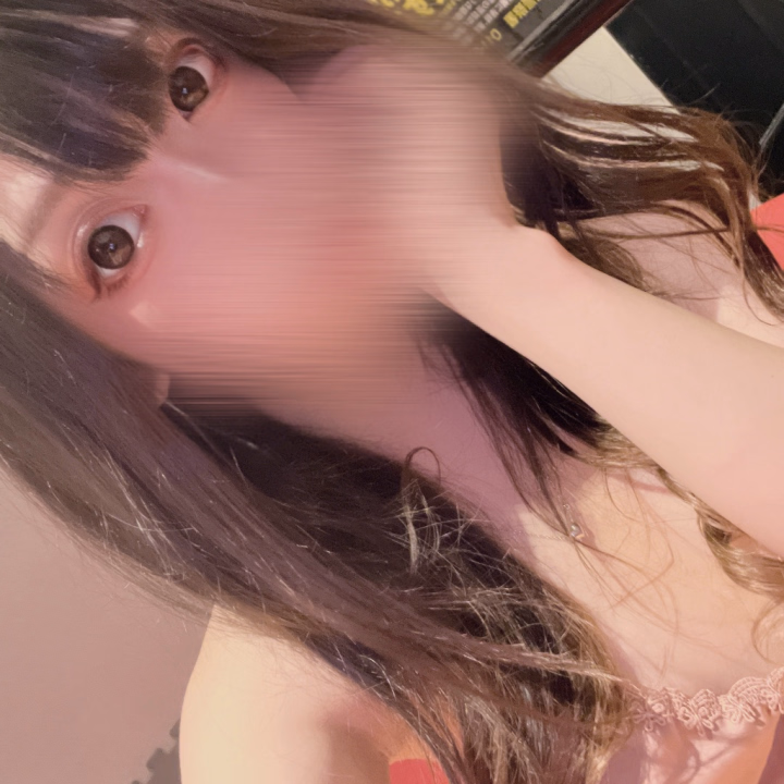 今日は普段より遅く18時からいます( ᴖ ·̫ ᴖ )！

天気どんよりしてますが
すすきのはそんなの関係なくキラキラしてるし
5月病吹き飛ばすためにはやっぱりすすきのってばあちゃんも言ってたので
今日もたくさん遊ぼうね( ՞꜆. ̫.꜀ ՞)💖