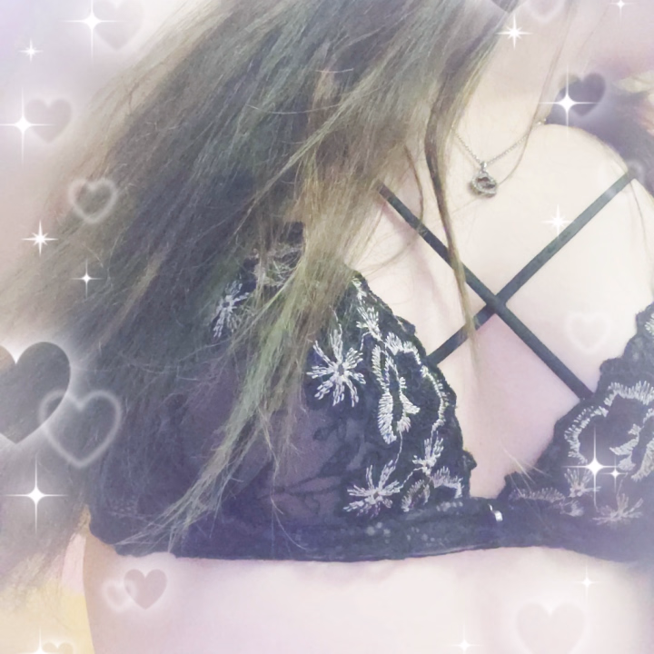 ありがとうございました💕

6日間楽しかったです♪

本指名の方もできて
次また会えるの楽しみです(｡･･｡)

帰ってきたらまたあそんでね？

はじめましてのお兄様たちも
まってるね(*´ｪ`*)💞

✱あむ✱