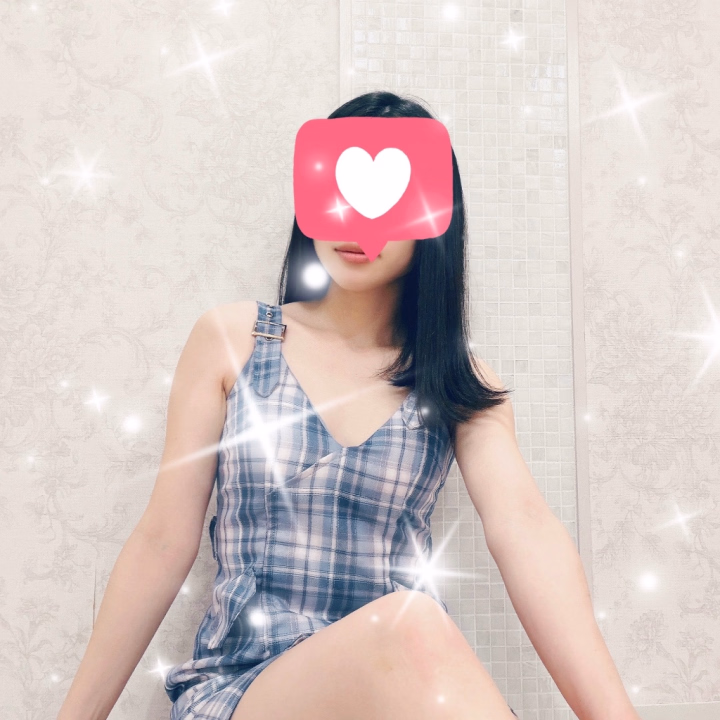 0時まで出勤してます
お兄さんとたくさんイチャイチャできるの楽しみにしてます💕

近所の桜もポツポツ咲いてます
お花見行きたいけど、睡眠欲が勝っちゃいますね🥱