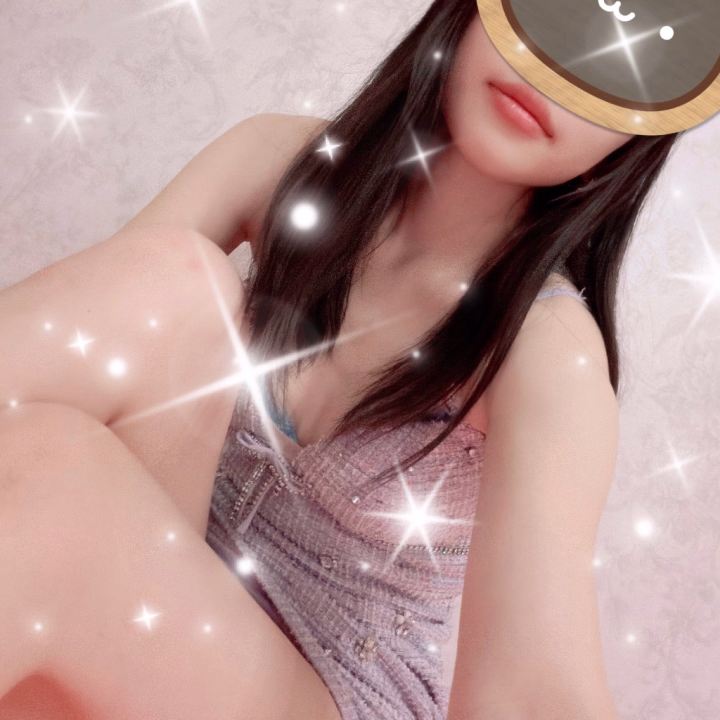 こんにちは！

今日もラストまで出勤してます
ぜひ会いに来てくださいね💕