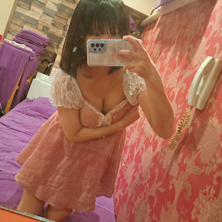 今日も24時まで！

この後もまだまだお兄さんがももかに会いに来てくれるの楽しみに待ってるよ🥹‎💖

いっぱいしたいな🤭💭💕

明日以降の直近の出勤は

23日 12時〜24時

24日 6時〜24時

25日 6時〜24時

26日 6時〜24時

27日 6時〜20時

28日 6時〜24時

29日 6時〜24時

となってます！

事前予約も待ってるね📞💞

ヒメチャンからならもっと先の日程でも最速で予約取れるよー🙆🏻‍♀️

気軽にメッセージ送ってね💌‪💞

ももかと濃厚えちえちしよ❤️

ももか
