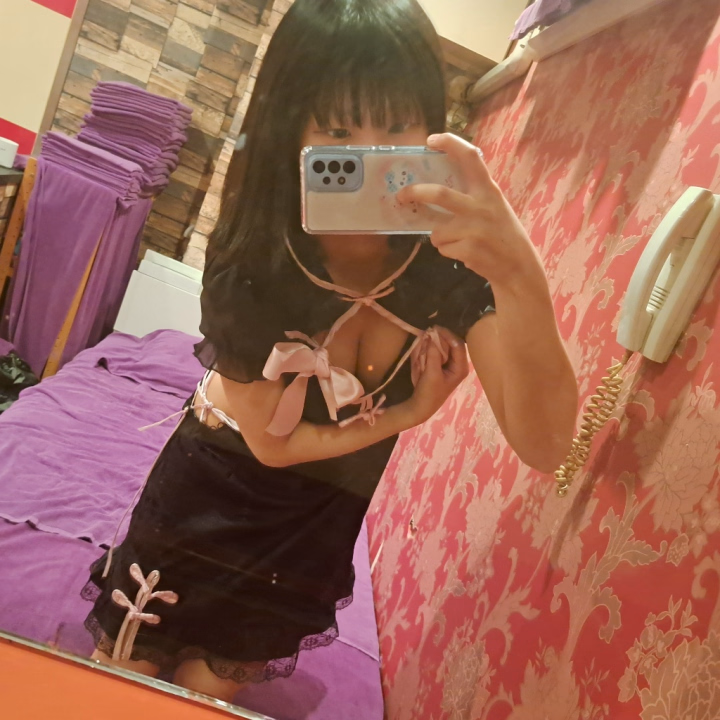今日は24時まで！

この後もまだまだお兄さんがももかに会いに来てくれるの楽しみに待ってるね🥹‎💖

明日以降の直近の出勤は

22日 6時〜24時

23日 6時〜24時

24日 6時〜24時

25日 6時〜24時

26日 6時〜24時

27日 6時〜20時

28日 6時〜24時

となってます！

事前予約も待ってるね📞💞

ヒメチャンからならもっと先の日程でも最速で予約取れるよー🙆🏻‍♀️

気軽にメッセージ送ってね💌‪💞

ももかと濃厚えちえちしよ❤️

ももか