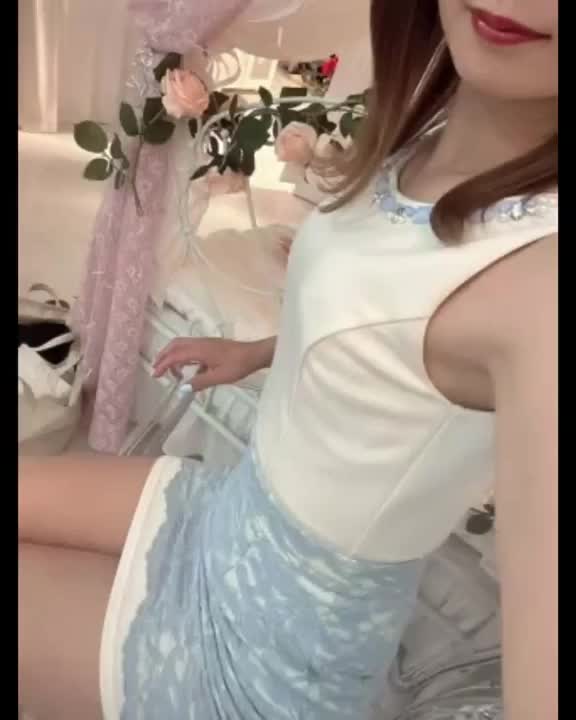 初動画