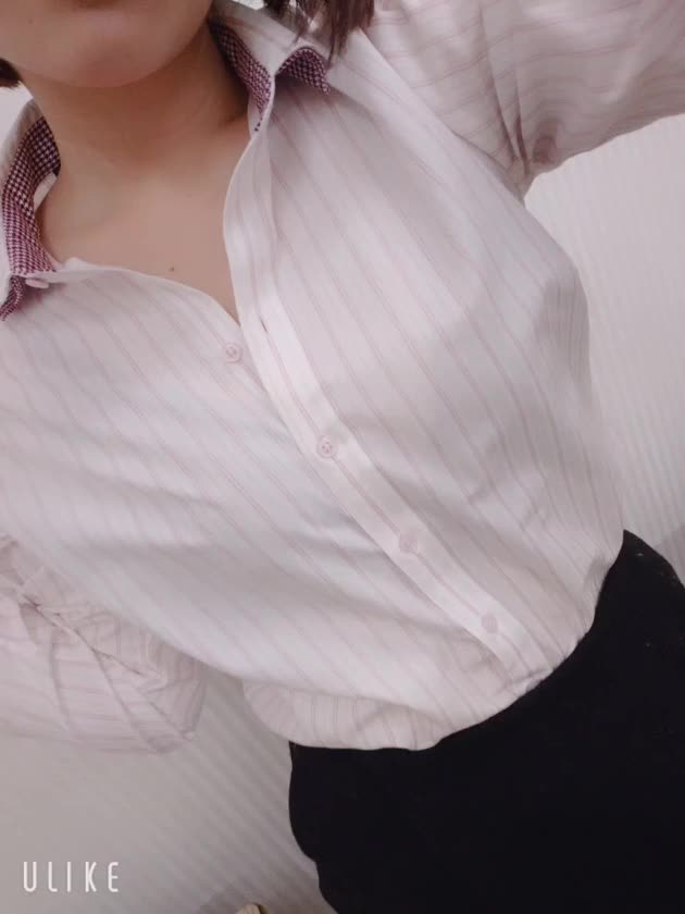 えちえちな先生風で頑張ってみました！！大人の色気出てますか……？？

たまには教える側になるのもいいかなぁ(/// ^///)

応援よろしくお願いします(*^^*)