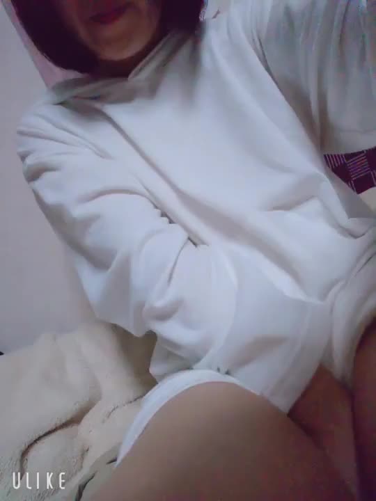 登校日には動画あげようと思ってたのに💦パジャマで失礼しました🙏💦

明日はトナカイサンタで待ってますね🎅