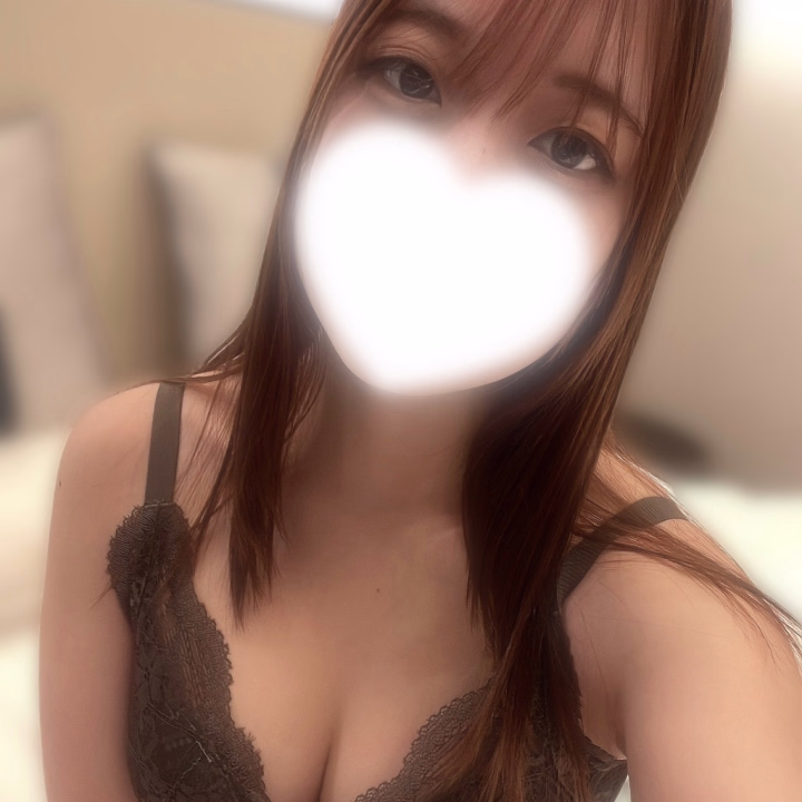 昨日もたくさんのお誘い
ありがとうございました！


久しぶりに会いに来てくれた
本指名さま！
毎月会いに来てくれる本指名さま！
楽しいお話いっぱいの
はじめましてさま！
優しいお兄さまばかりで
本当にありがとうございます☺️

お兄さまの
何より元気な姿見られて安心するし、
またお会いできること楽しみに
頑張ります💪
あと色々お話聞いてくれたり、
励ましてくれたり、
自信持つことが出来ました🙇‍♀️
 ありがと！！


初めましてのお兄さまも
ありがとうございます😘
最初はお互い緊張しちゃうけど、
最後には心開いて楽しいお話も
いっぱい出来て楽しい幸せな時間を
ありがとうございました！


今日も10時から出勤してます！


今日からまたお仕事のお兄さまも
多いと思うけど
くれぐれも体調には気をつけて
また今日から頑張ってください💪


お仕事お休みのお兄さまは
自分のしたいこと思いっきり
してくださいね😘


お兄さまに会えた時は
まったりねっとり…と
いっぱいイチャイチャしたいな🥰


お兄さまの喜ぶ顔を見るのが、
ロアの幸せです( ˊ͈ ˙̫ ˋ͈ )