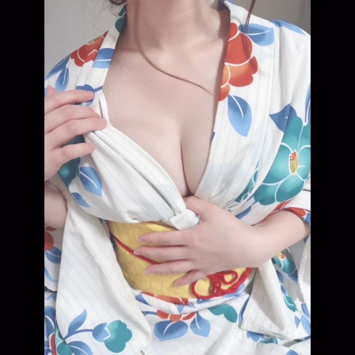 11時から出勤してます👼
そろそろお花見の時期も終わりかなと思いながら夜桜チャレンジしてきます🥺🌸
天気悪いなかでも会いにきてくれるお兄さん待ってるよ🫶