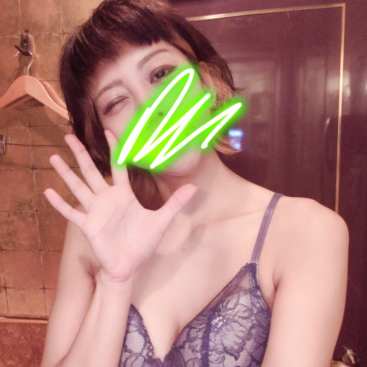 お疲れおん😍

今日もたくさんのお兄様と会えて、
めっっちゃ嬉しかったよ😘❤️❤️

来てくれてありがとね✨

れおんに会いたくなったらまたお誘いくださいな🤤💕


次回は、
6/26、金曜日👍

15:00〜23:00です🥰


いつぱぁぁあい、イチャつきまくって、
平日の疲れを吹き飛ばしに来てね😆


お兄様のお誘い待ってまーす🤤❤️‍🔥