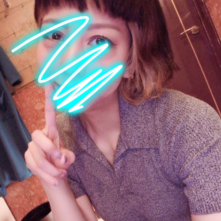 「れおん、来たよ〜💗」


って声を大にして、もう一回❤️


「れおん、来たよ〜😘❤️‍🔥」


スタートに予約してくださったお兄様🫣
ルンルンで待ってるね😆💕


今日も23:00まで✨


たくさんのお誘い待ってまーす😎👍


🧚‍♀️🧚‍♀️🧚‍♀️


🙋‍♀️個人コスプレやってます🙋‍♀️

バニー👯
ポリス👮
体操服😉
✨New✨白ネコ🐈️

からオーダー可能です！！

個人所有のものなので、
お兄様への負担はないです✨

必ず、事前アンケートに、
希望のコスプレをご記入ください💗