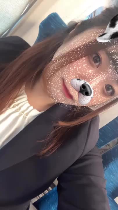 OL時代のももか🍑🍑💖



実はスーツ似合うんだよ🥹💕

え〇ち大好きすぎて
このお仕事始めた元OLなの💖


ずーっとむらむらしてるから
お兄様の🍌でたくさん突いてほしいな💖