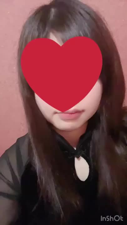 『胸が好きなお兄様』
時間いっぱい触ってたね笑

顔を埋められたり、🍌を挟んでって言うお兄さんが可愛くて♡
わたしもいっぱい感じちゃったよ〜

集中しすぎて最後はバタバタになっちゃったけど、ちゃんとイッて貰えて良かった☺️
わたしばっかりイカされちゃって、このまま終わっちゃったらって焦ったね💦

次はロングで来るねって言ってくれたけど、無理しないでね♡

お兄さんに会えるだけで嬉しいから💕


まだまだお待ちしてまーす！