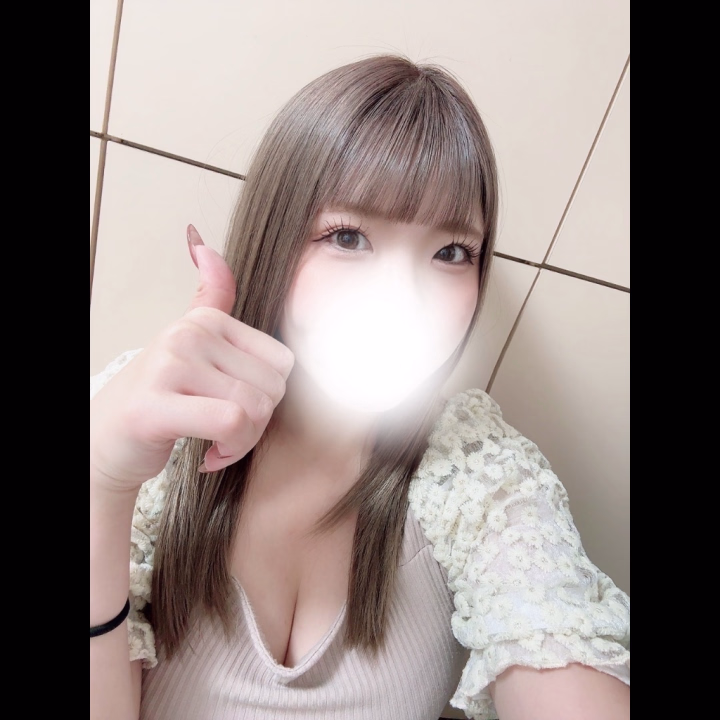 はのんです(﹡ƠωƠ֦﹡)
おはよう☀️

珍しく9:00出勤〜- ̗̀ ෆ⸜(*˙꒳˙*)⸝ෆ  ̖́-
9:00出勤でも6:30起きでした笑笑

退勤したらパンドラに
ブレスレット買いに行くの‼️

海のチャーム可愛すぎて
友達のプレゼント🐬🏝🫧‪

わたしの大事なお友達
6月生まれ多すぎて
出費やばすぎ侍😇
