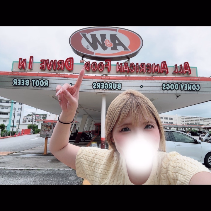 はのんです(﹡ƠωƠ֦﹡)

出勤しました☝🏻🎀
今日も23:30までの出勤となります！

予約してからの来店がオススメ☝️‪ ̖́-‬︎

7月の出勤がかなり
少なくなると思うので
6月に会いに来てねん✌(’ω’)