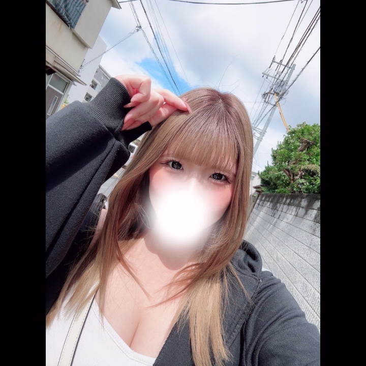はのんです(﹡ƠωƠ֦﹡)

昨日は体調が悪くて
お休みしてすみませんでした！

今日は復活したからお店います✌️

今月残り少ないバイオだけど
よろしくねえ😆