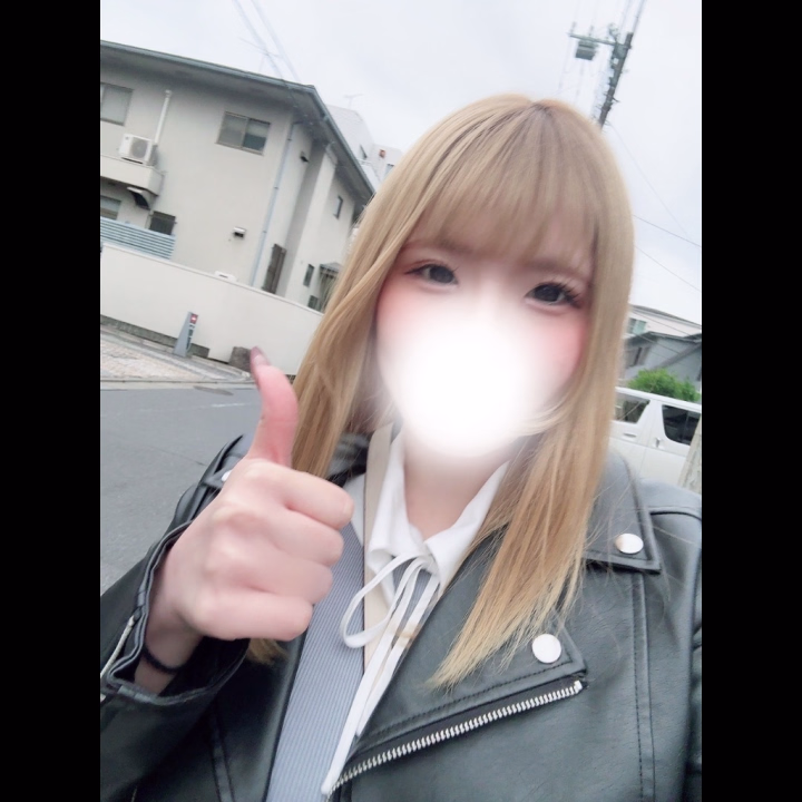 はのんです(﹡ƠωƠ֦﹡)

明日9:00〜15:00で出勤します👼🏻𓈒𓂂💜

行きたいなあ〜って思ってくれてる
ニキたちはお店に電話してね📞𖦆

ちなみに美容室に行ったので
一時的に金髪じゃ
なくなってます( *❛ᴗ❛* )

数日した色落ちするので
また金髪戻ります❣️