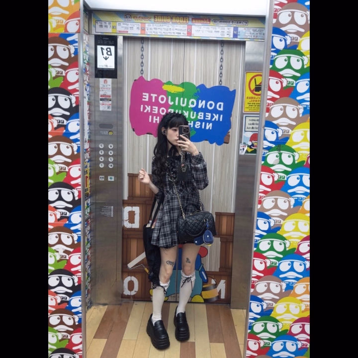 昨日の写真消された笑きびしい