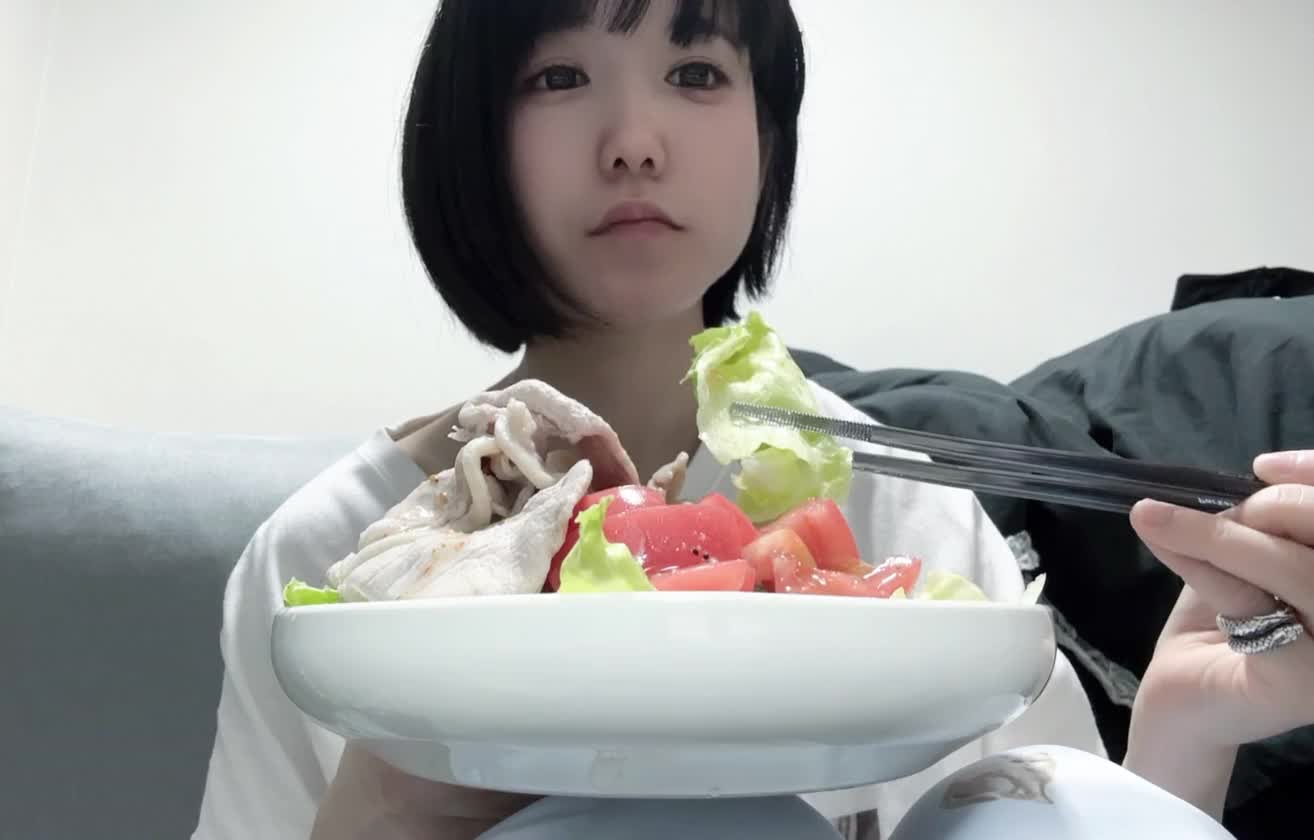レタスもぐもぐ動画🥬