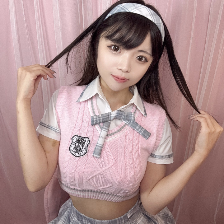 明日から急遽出勤することになりました🌼

るりです✨💕

お兄さん達とイチャイチャ楽しく

恋人のような時間を過ごしたいな💭

よろしくお願いします😊