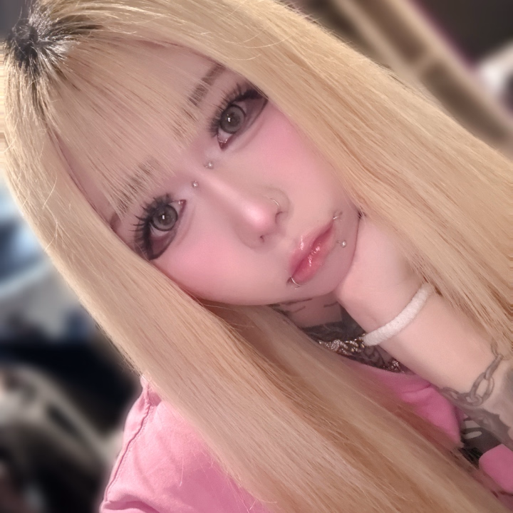おはよ ~ 出勤してるよん✨️

最近ずっと雨だね ☔️
やだやだ！

今日も26:00までいるから
ムラムラしてるおにぃさまは
イヴとあそんで☺️

3日ぶりの出勤だから少し緊張

えちえちなこと全然できてないから
性欲爆発しちゃいそう笑

おしり練習中だから
付き合ってほしいな🥺

逆アナは得意だから任せてほしいな💭
イチャイチャえっちもいいな ~

おにぃさまがしたいこと
イヴといっぱいしよ???

お仕事無理せず頑張ってね💦

まってるね💕︎