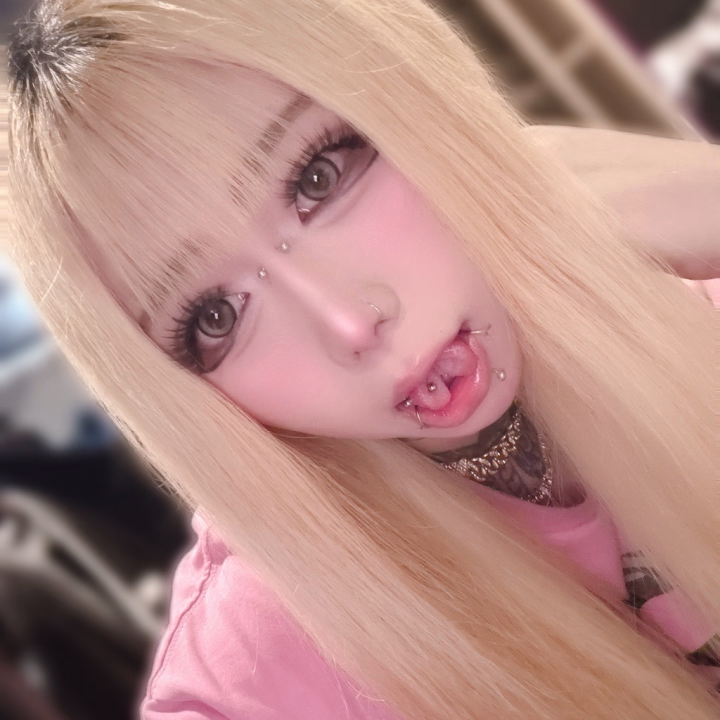 こんばんは ~ 😻

前半遊んだくれたおにぃさま
ありがとうございました😊

おにぃさま今なにちゅー ???

何も予定ないおにぃさま
イヴとえっちなことしてあそぼ😘

今から🈳あります😉
まだまだ遊びたいから
ムラムラしてるおにぃさまは
会いに来てね💕︎

スプタンのちゅー味わいに来て👅
まってるお ー ✌️