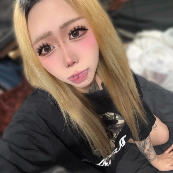 こんばんは ~ ♪

まだまだムラムラとまんない💦
ムラムラしてるおにぃさま
イヴの相手してほしいな💭

いっぱいえっちなことしたい🤭
おにぃさまがやってみたいこと
イヴと叶えよ ~ ✨️

26:00までいるからね
お誘い待ってるよん✌🏻