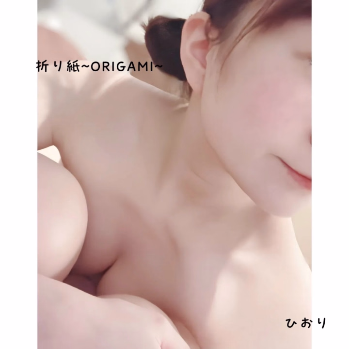 今日もいっぱい褒めてほしいな🥺
だから、いっぱい頑張っちゃう👅💕

「可愛い」「気持ちいい」「サービスいい」って言われたら、
もっと頑張れちゃうお兄さんだけの甘えん坊な小動物系女子でいたいな☺️💗

身体は小さいけど、
マ〇トのテクニックは抜群なんです🙊💭
お兄さんにすごく喜んでもらえるの///

だからお兄さんにも体験して欲しいなぁ♡

密着して気持ちいいだけじゃなくて、
心も溶けていくような甘い時間を過ごして貰えたら嬉しいです✨️

お兄さんも無理はしないでね？
ひおりに任せてくれたら、お兄さんがして欲しいことたくさんしちゃう💗

ぬりゅんぬりゅんの気持ちよさ、
ぜひ味わってみて🫶🏻🫶🏻