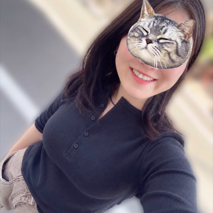 自分からグイグイいけない…


そんなお兄さんにこそ、、





優しく一歩、踏み込んでみるようにしてます🥰


「本当はもっとくっつきたかった」

「もっといちゃいちゃしたかった」

「自分からいけないから、女の子からも来てほしかった」

そんなお話を聞くことがあります🥲


でも、そういうお兄さんほど
女の子に気を遣って、
お話を盛り上げてくれたり…💦


お互いに気を遣っているのに、
してほしいことが伝わらないって

「来なければよかった」

って、ガッカリすることもありますよね。



「本当はこうしたかったな」

をできるだけ残してほしくないから
そういうときこそ
お兄さんが素直な気持ちを出せるように
優しく一歩、踏み込んでみるようにしてます


自分からいくのが苦手なお兄さんでも
安心して甘えられる、
そんな空間をつくりたいなぁ🤗💓



きよ