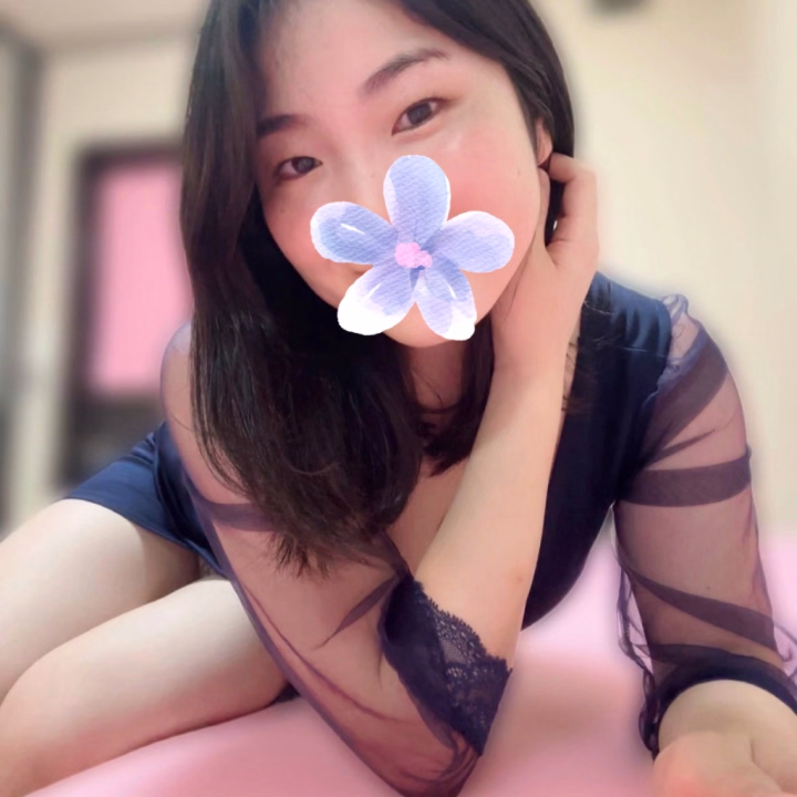 そういう利用もあるのかと思ったこと。





以前、あるお兄さんが

「いつか大切な人ができたときに、
　ちゃんと喜ばせられるようになりたい」

と、経験や勉強のために
会いに来てくれたことがありました。


すごく不器用な方だったけど
素直な男性って、すごく魅力的だし

「楽しませてあげたい、満足させてあげたい」

という気持ちが、
女性は一番嬉しいと思うなぁ


わからないことを
素直に学ぼうとする人って、
最高にかっこいい！！！



心地よさは、人それぞれだから
きよにとっての正解が
誰かの正解になるわけではないけど
いつか出会う大切な人のために
今から努力したいと思えること、

その想いに、きよも誠実に応えたい。
そう感じた出会いでした。



きよ