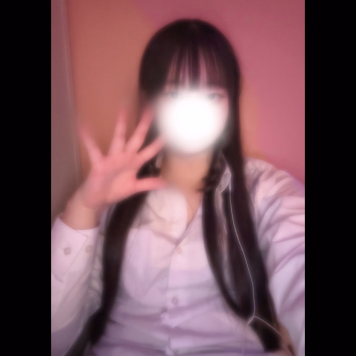 今日ラストまでいるから会いにきてねっ！(‪⸝⸝-  ̫ -⸝⸝‬)♡

いつもエロいおしりとか出してるけど今日は顔で許してねっ( ; ; )

パネルより実物の方が可愛いって言われるけどお世辞なのか分からない(￣▽￣;)