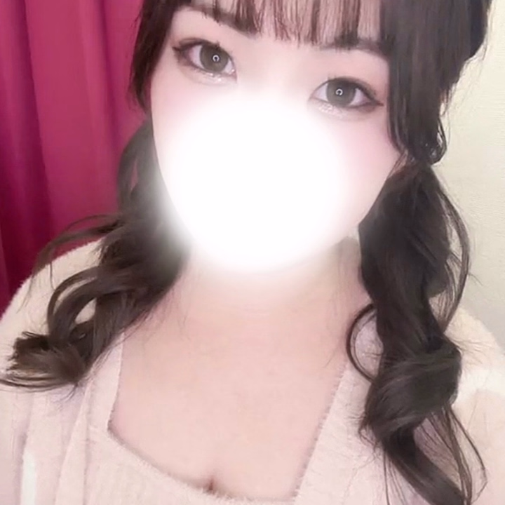 恋愛マット同好会でお世話になっています「おとね」です！！！
「おとちゃん」って呼んでくれたら嬉しいな🍀
おとねはもともと東京に住んでて、主に横浜ハッピーマットパラダイスに出勤してたんだけど、前回北海道に来た時にあまりにもいい場所すぎてこの度引っ越して来ちゃいました😳
我ながらすごい行動力だなって思う、、笑
これからどんなお兄さんに会えるのかドキドキワクワク🎶
一緒にヌルヌルして、おとねに色んなこといっぱい教えて🫶