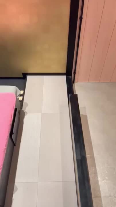 |ू•ω•)ﾁﾗｯ
❀.(*´▽`*)❀.
\(｀･ω･´)/ｼｭﾀｯ!
‹‹\(´ω` )/››