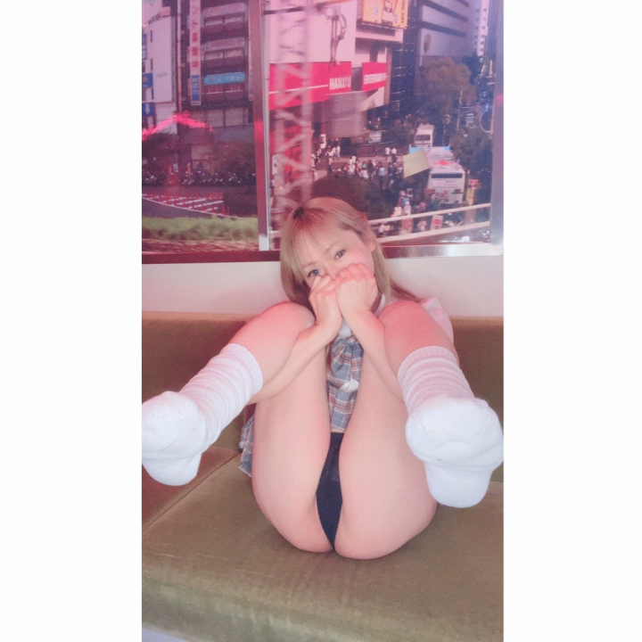 明日、久しぶりに堺行くことに
なりましたーっ🥺❤️‍🔥❤️‍🔥
感謝祭、お邪魔します！！
めちゃくちゃ久しぶりやから
緊張する🥺🥺

10時~21時です！！


🍑