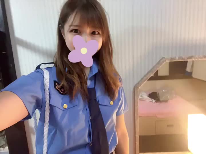 ゆなさんポリス👮です！
久しぶりのイベント投稿です🥰

1回戦の締切まで1日ちょっとしかないけど、いいねとプレゼントでゆなさんに愛を伝えて、応援してほしいです💕
