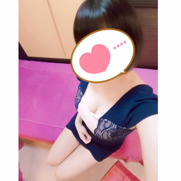 こんにちは。

ご無沙汰しております。
たくさんのお休みを頂きまして、ご心配、ご迷惑をおかけしてしまった皆様、
本当に本当に申し訳ございませんでした。

急なお話にはなりますが、今週少し出勤する事ができそうです。

シフトも出せていないのでヒメチャンネル予約のみでお店に相談させて頂く形となりますが、
明日5/28〜30までの間でもし来たいなと思ってくださる方がいらっしゃいましたらお誘いをお待ちしております💕

6月はまだ未定なので、是非この機会にご希望の時間帯やコースとともに、メッセージを頂けましたらとってもとっても嬉しいです💕

5月は初めての出勤な上に、更新しなさ過ぎの私ですが(笑)、良かったらどうぞよろしくお願いいたします。